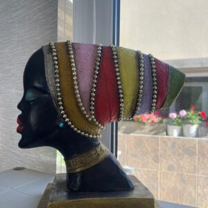 Pieza de yeso de cultura étnica